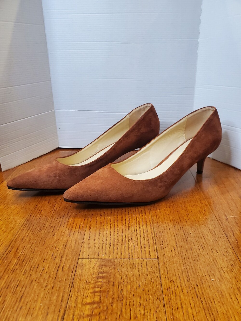 Maiernisi Classic Brown Suede Pointed Toe Kitten Heel Pumps Sz 280 (11.5-12US)